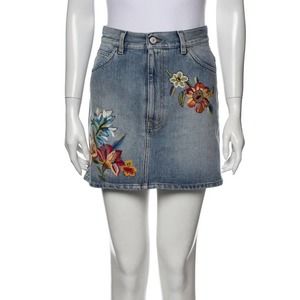 Gucci Embroidered Denim Mini Skirt IT 38 US 2 XS Floral, Bees